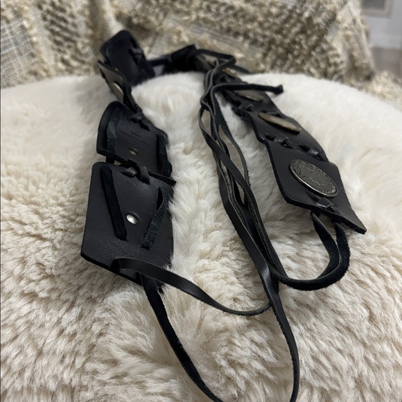 Black Leather Coin-Accent Bohemian Belt Unbranded - Picture 8 of 11